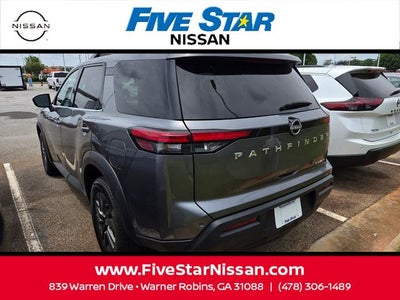 2024 Nissan Pathfinder SV