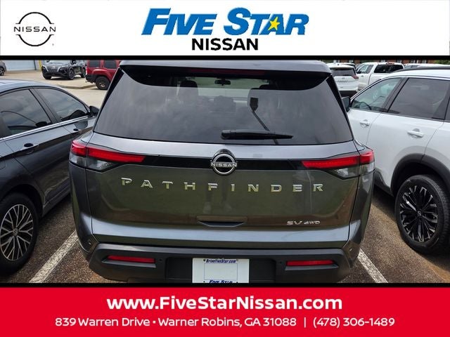 2024 Nissan Pathfinder SV