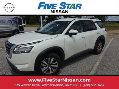 2024 Nissan Pathfinder SL