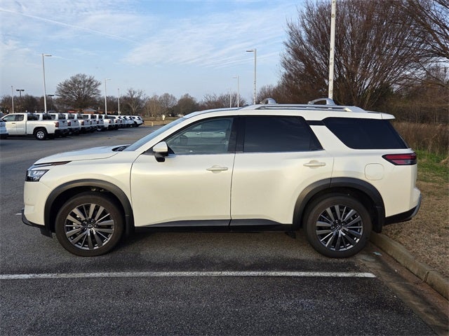 2024 Nissan Pathfinder SL