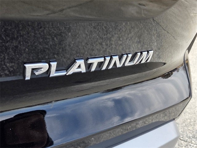 2025 Nissan Pathfinder Platinum