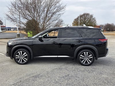 2025 Nissan Pathfinder Platinum