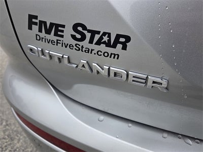 2024 Mitsubishi Outlander SE