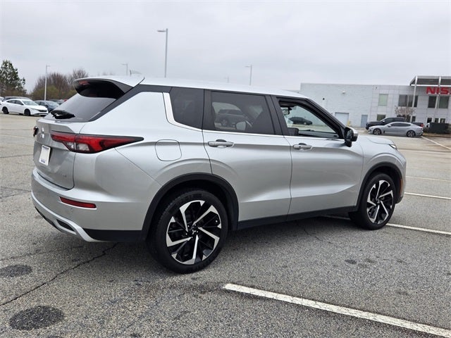 2024 Mitsubishi Outlander SE
