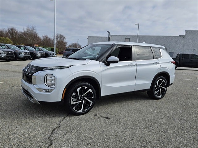 2024 Mitsubishi Outlander SE Black Edition