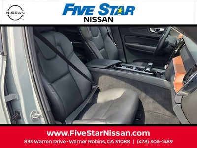 2024 Volvo XC60 B5 Plus Dark Theme