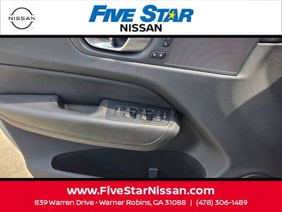 2024 Volvo XC60 B5 Plus Dark Theme
