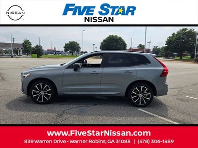 2024 Volvo XC60 B5 Plus Dark Theme