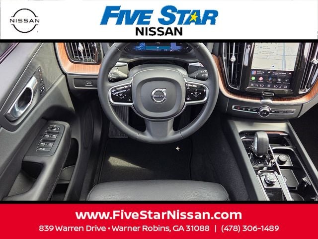 2024 Volvo XC60 B5 Plus Dark Theme