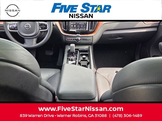 2024 Volvo XC60 B5 Plus Dark Theme