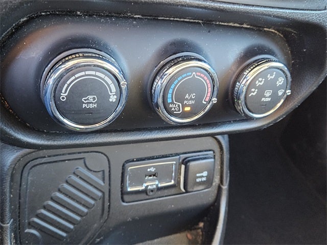 2017 Jeep Renegade Altitude