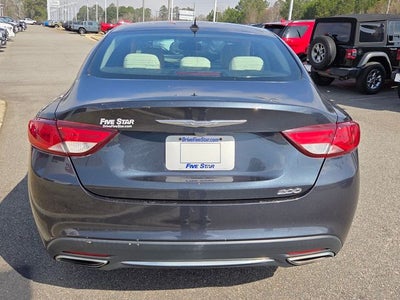2017 Chrysler 200 Limited