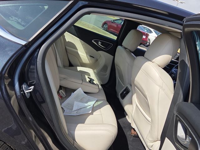 2017 Chrysler 200 Limited