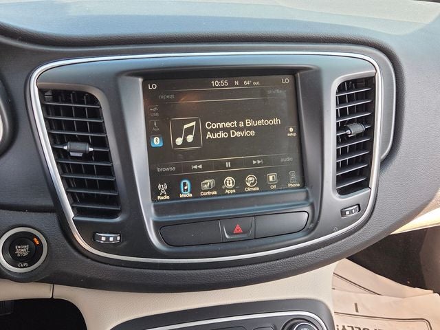 2017 Chrysler 200 Limited