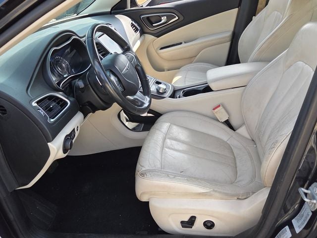 2017 Chrysler 200 Limited