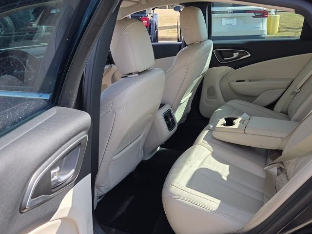 2017 Chrysler 200 Limited