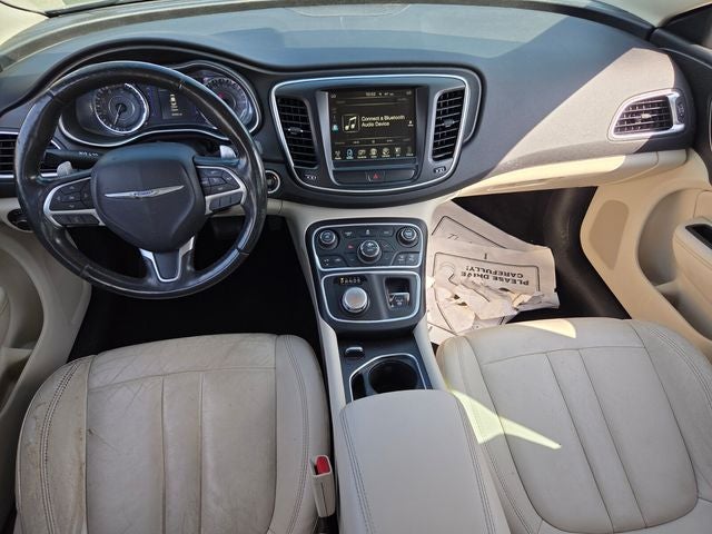 2017 Chrysler 200 Limited