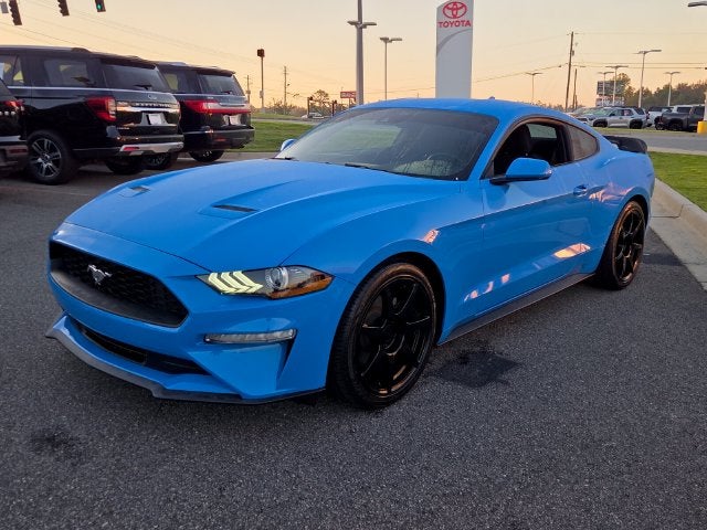 2022 Ford Mustang EcoBoost