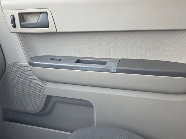 2011 Ford Escape XLS