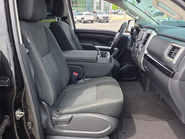 2017 Nissan Titan SV
