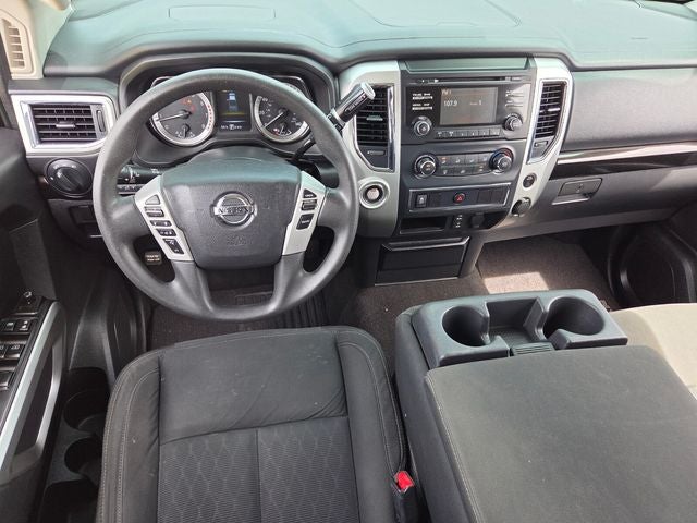 2017 Nissan Titan SV