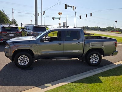 2024 Nissan Frontier SV