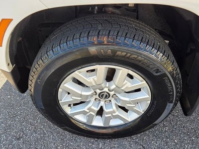 2024 Nissan Frontier SV