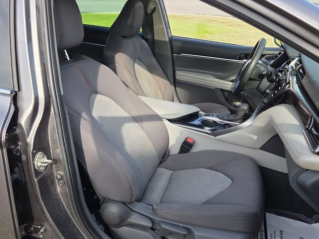 2020 Toyota Camry Hybrid LE