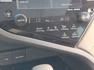 2020 Toyota Camry Hybrid LE