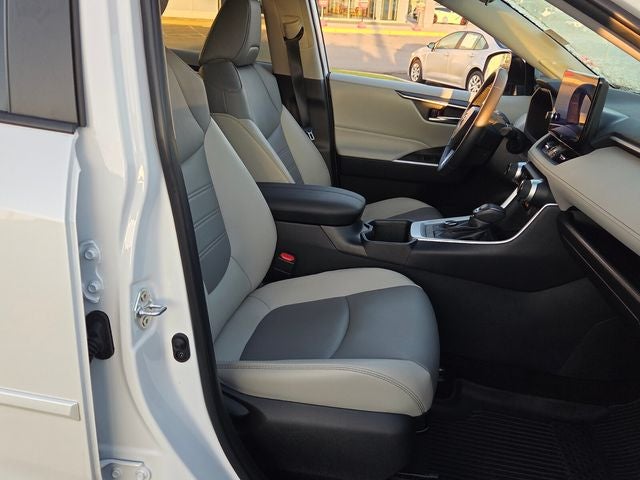 2025 Toyota RAV4 Hybrid XLE Premium