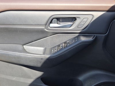 2022 Nissan Rogue SL