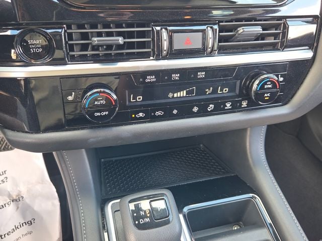 2025 Nissan Pathfinder SV
