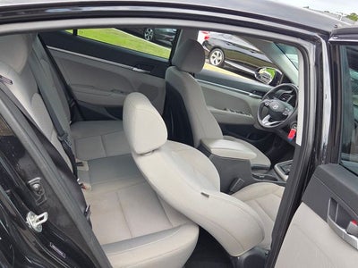 2020 Hyundai Elantra SE