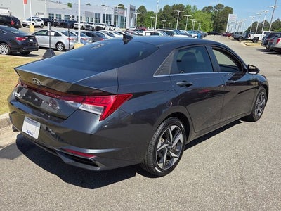 2022 Hyundai Elantra SEL