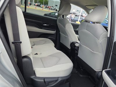 2025 Toyota Grand Highlander LE