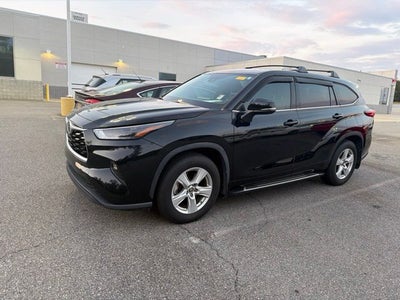 2022 Toyota Highlander LE