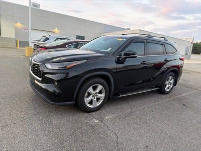 2022 Toyota Highlander LE