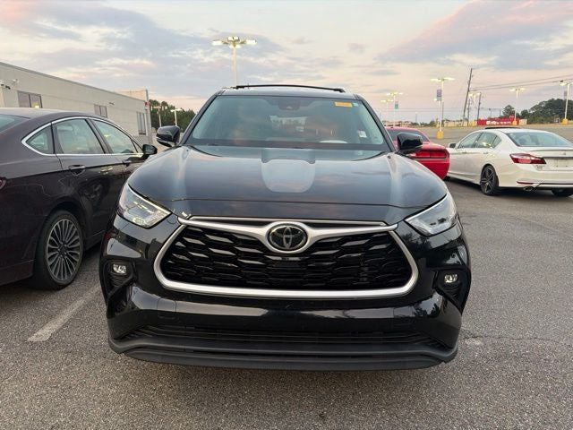 2022 Toyota Highlander LE