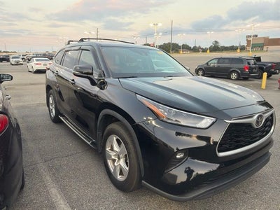 2022 Toyota Highlander LE
