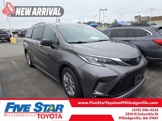 2022 Toyota Sienna XSE 7 Passenger