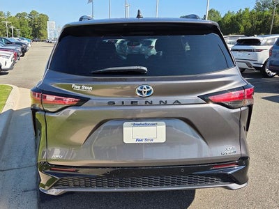 2022 Toyota Sienna XSE 7 Passenger