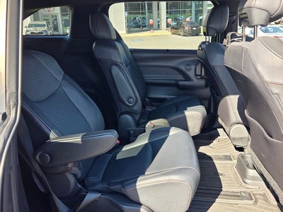 2022 Toyota Sienna XSE 7 Passenger