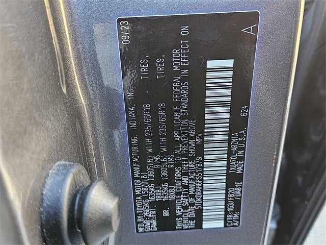 2023 Toyota Highlander LE