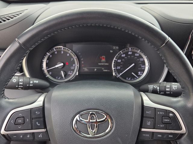 2022 Toyota Highlander XSE