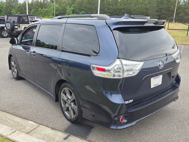 2018 Toyota Sienna SE Premium 8 Passenger