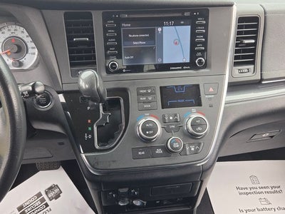 2018 Toyota Sienna SE Premium 8 Passenger
