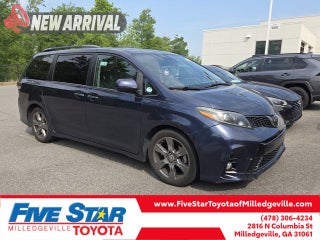 2018 Toyota Sienna SE Premium 8 Passenger
