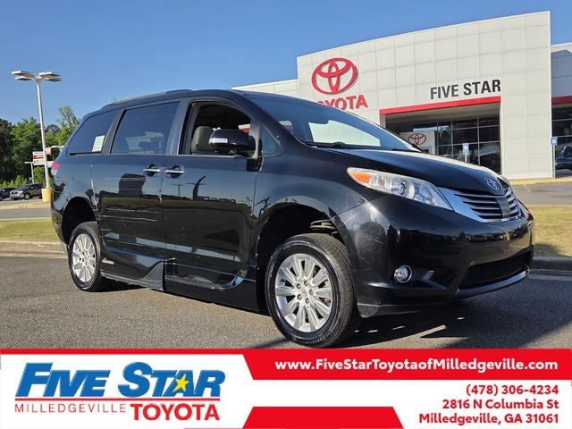 2014 Toyota Sienna Limited HANDICAP MOBILITY RAMP
