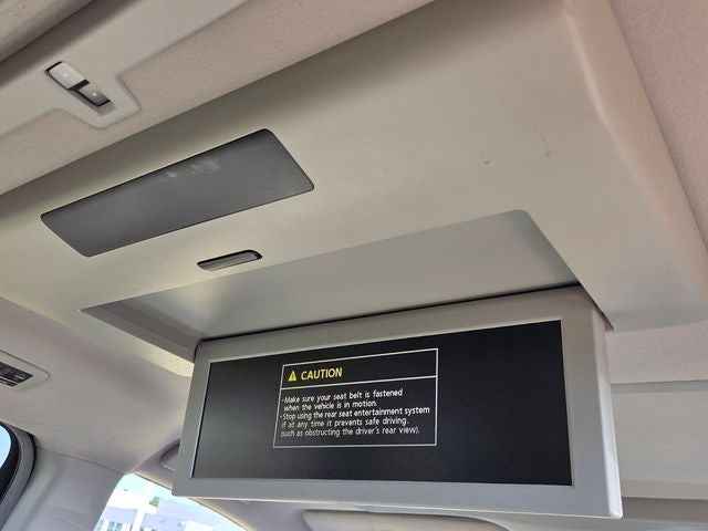 2014 Toyota Sienna Limited HANDICAP MOBILITY RAMP