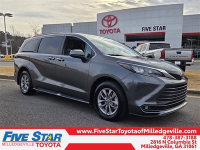 2025 Toyota Sienna XLE